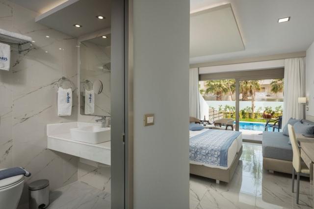 Hotel Vantaris Blue