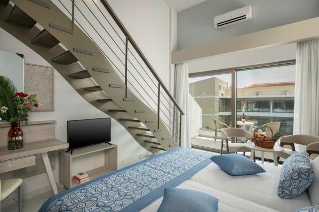 Hotel Vantaris Blue