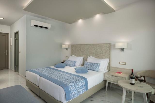 Hotel Vantaris Blue