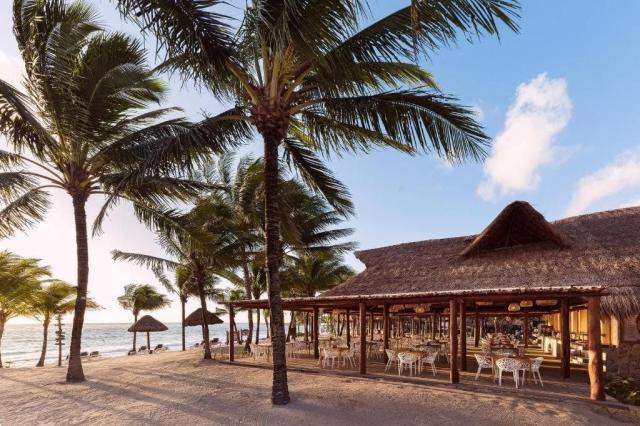 Hotel Grand Palladium White Sand Resort & Spa