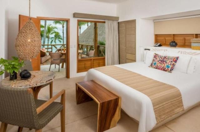 Hotel Mahekal Beach Resort