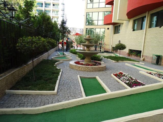 Hotel Mena Palace