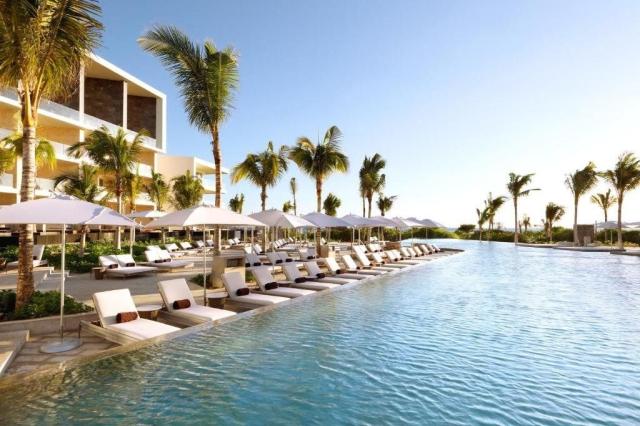 Hotel TRS Coral Hotel