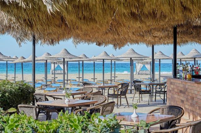 Hotel Jaz Almaza Beach Resort