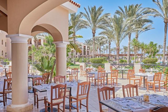 Hotel Jaz Almaza Beach Resort