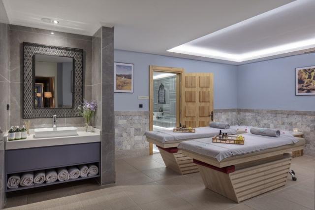 Hotel Nirvana Cosmopolitan