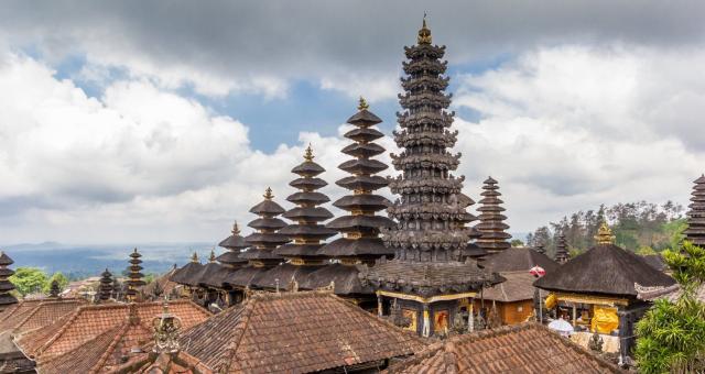 Za koupáním a poznáváním Bali