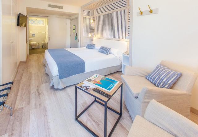 Corallium Beach By Lopesan Hotels