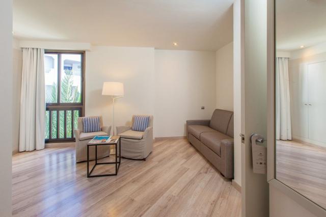 Corallium Beach By Lopesan Hotels