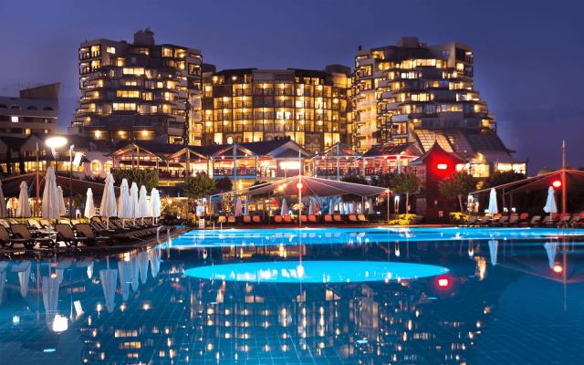 Limak Lara Deluxe Hotel And Resort