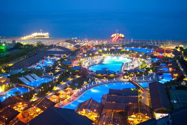 Limak Lara Deluxe Hotel And Resort
