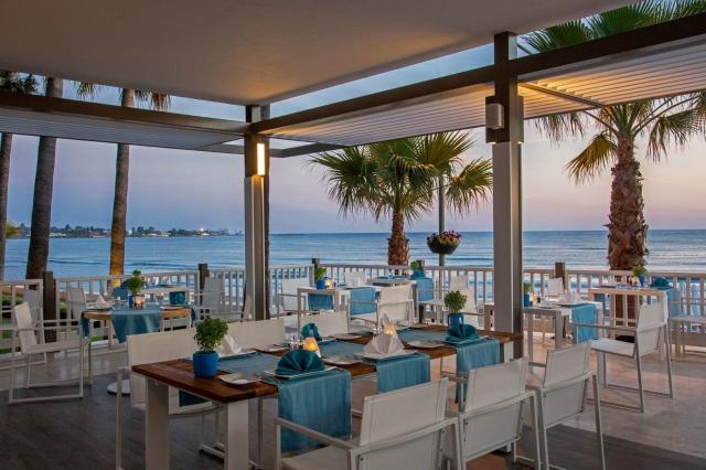 Hotel Acanthus Cennet Barut Collection