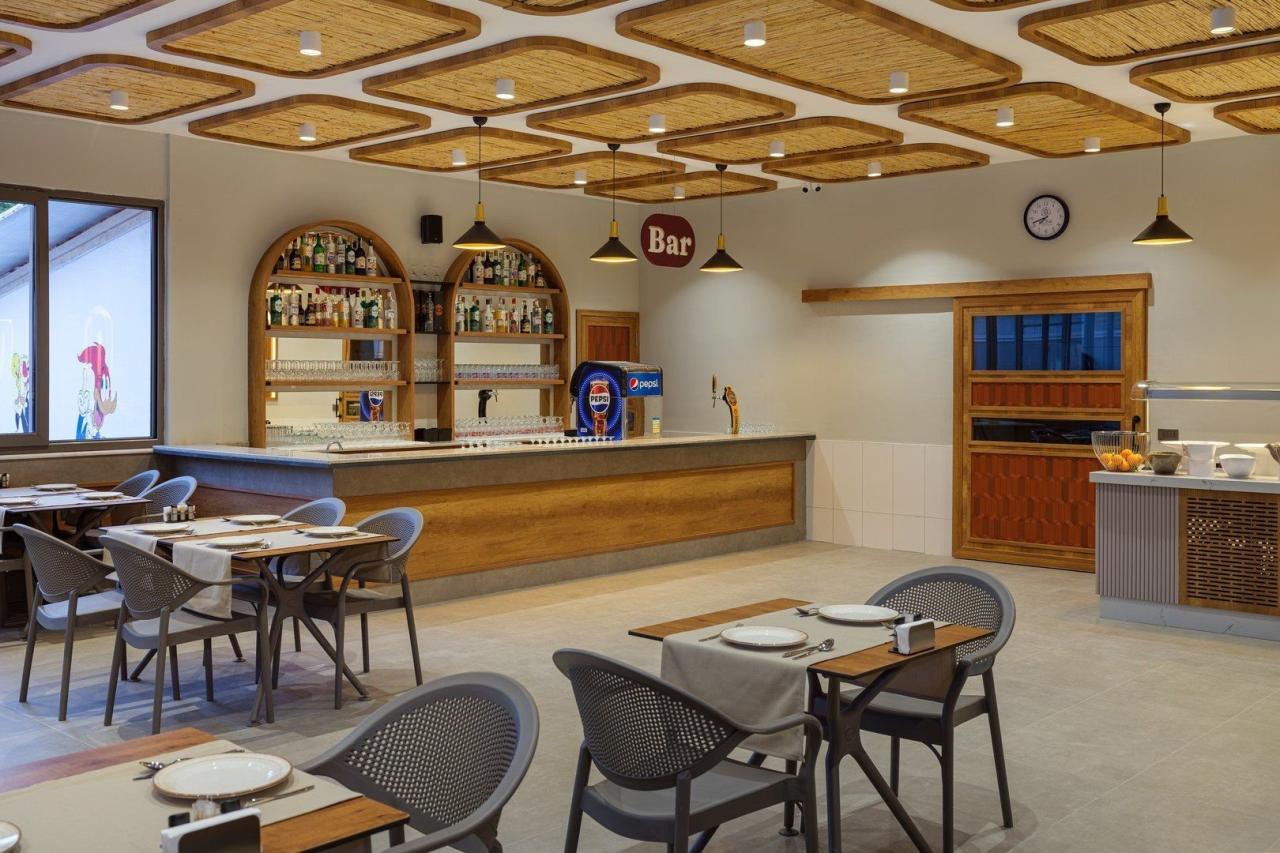 Hotel Monk Resort