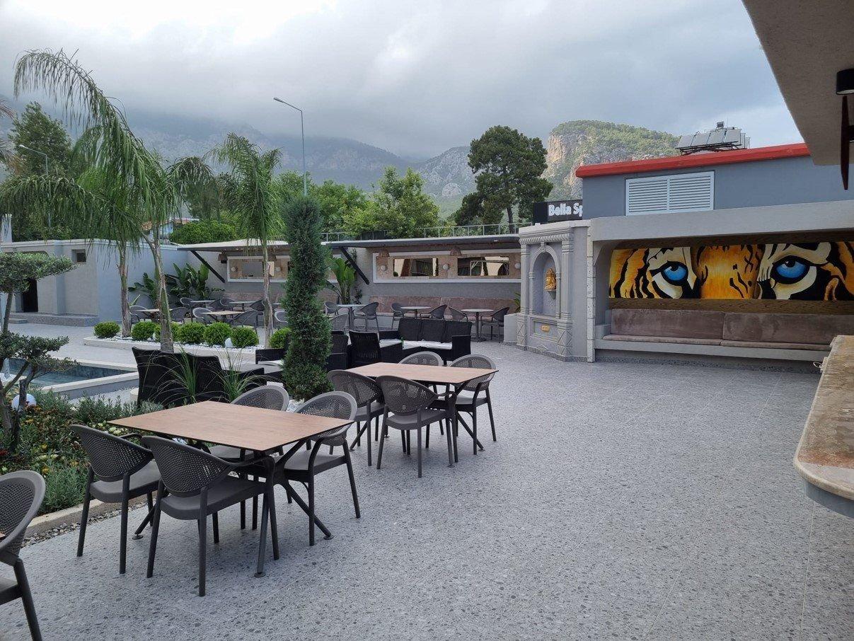 Hotel Monk Resort
