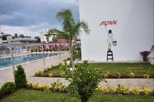 Hotel Monk Resort