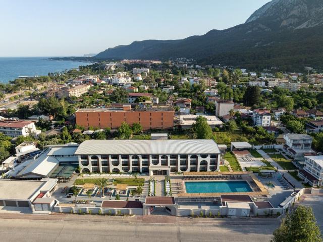 Hotel Monk Resort