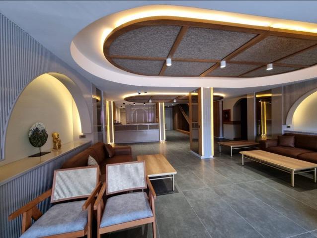 Hotel Monk Resort