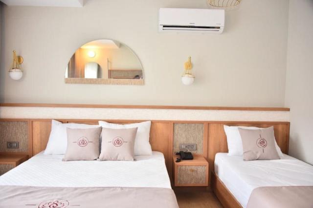Hotel Monk Resort