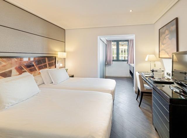 Hotel H10 Universitat