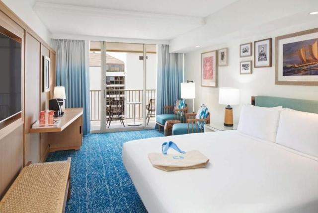 OUTRIGGER Reef Waikiki Beach Resort
