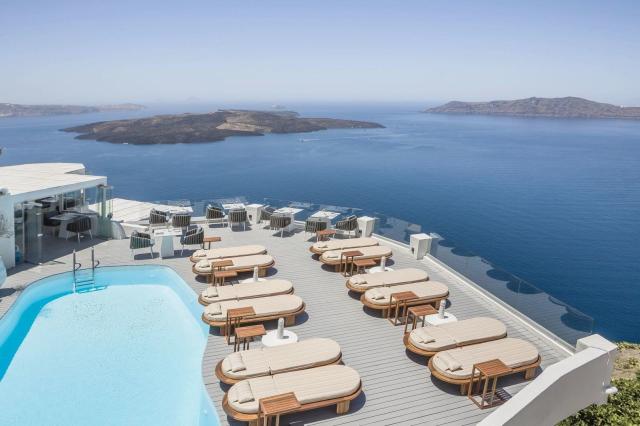 Sun Rocks Boutique Hotel