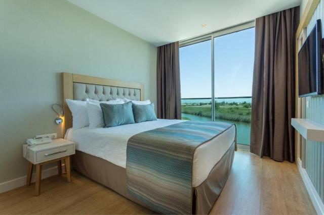 Hotel Aska Lara