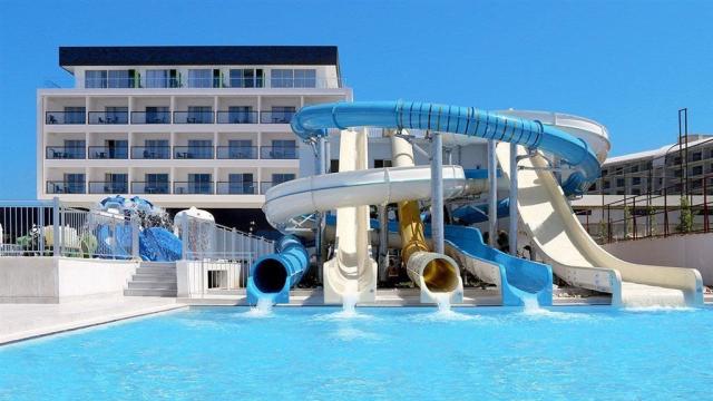 Hotel Gold Island Family