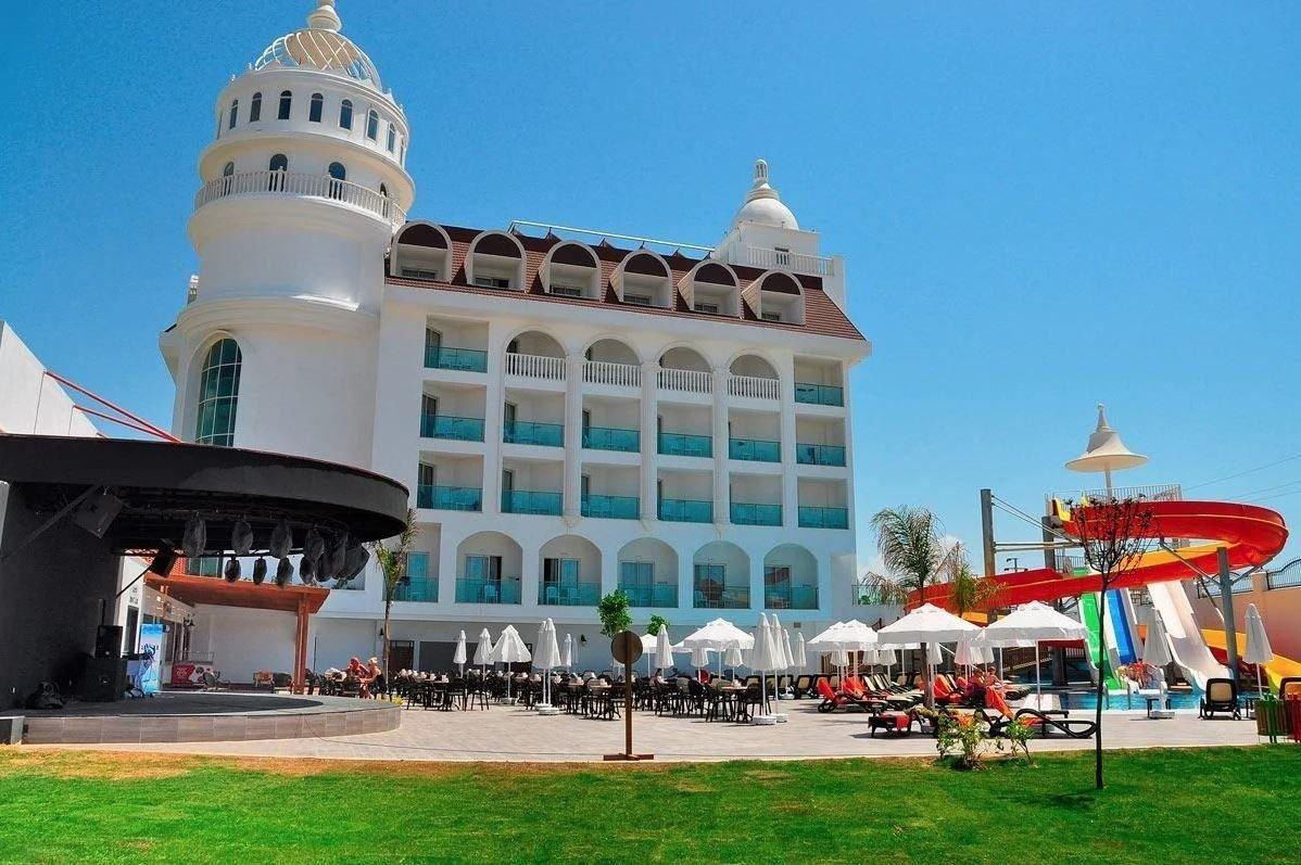 Hotel Side Crown Serenity