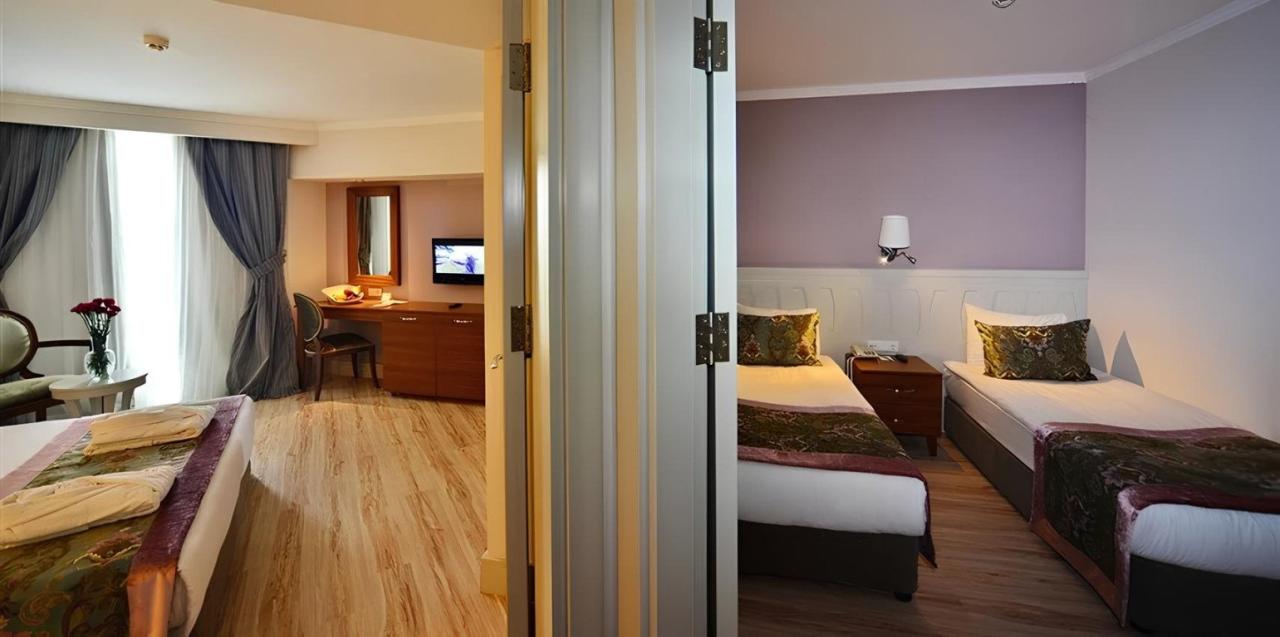 Hotel Side Crown Serenity