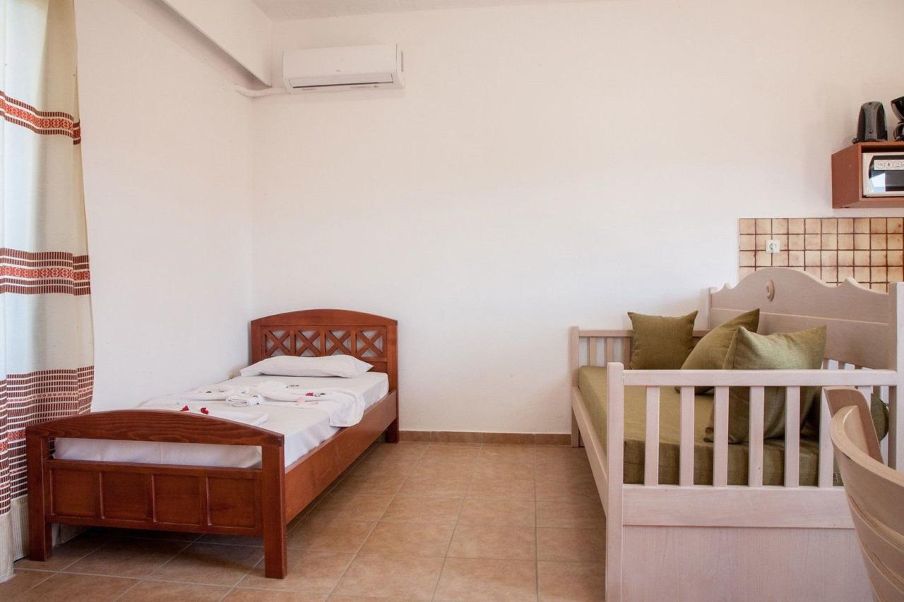 Ekavi Hotel