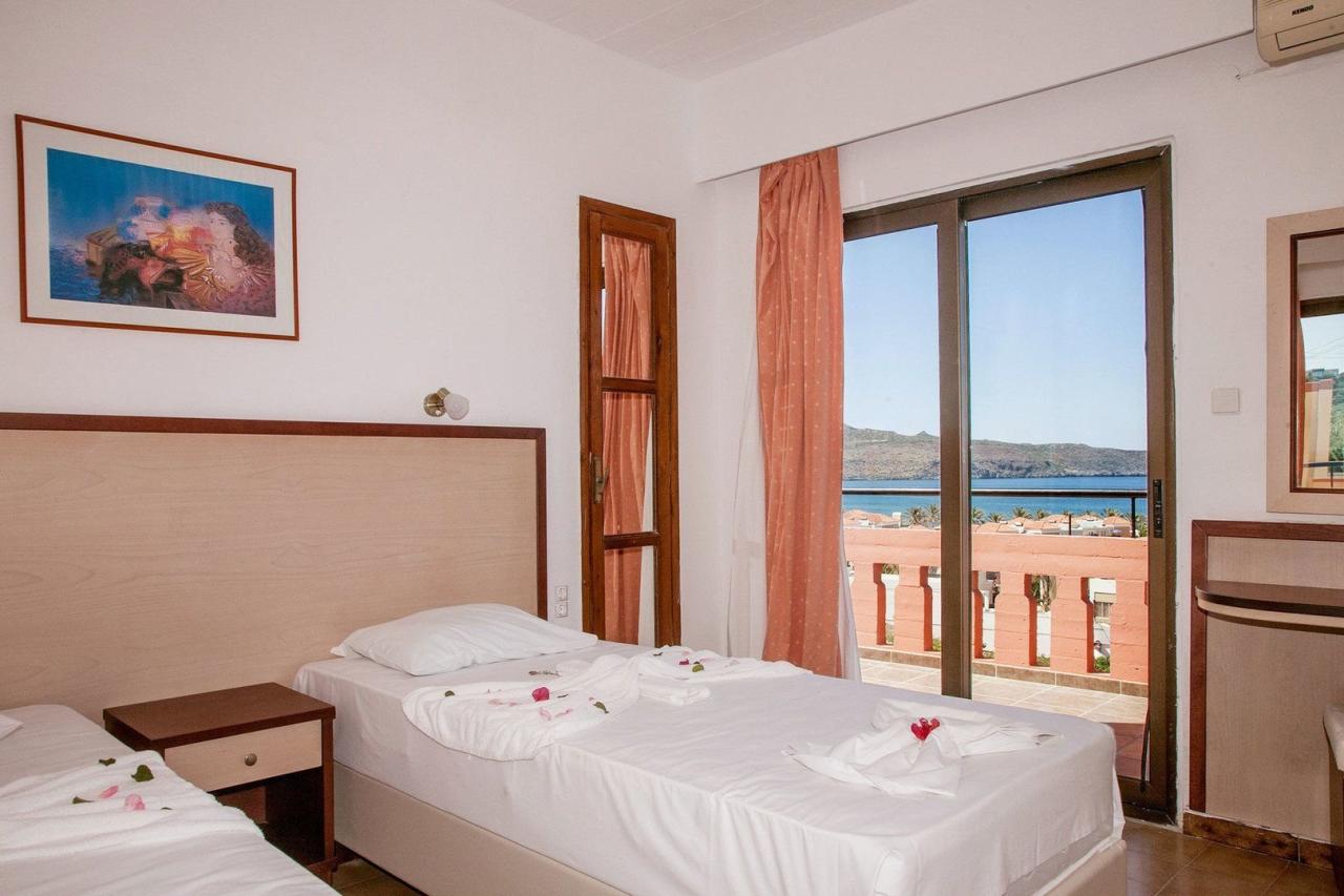 Ekavi Hotel