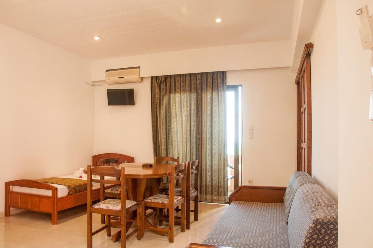 Ekavi Hotel