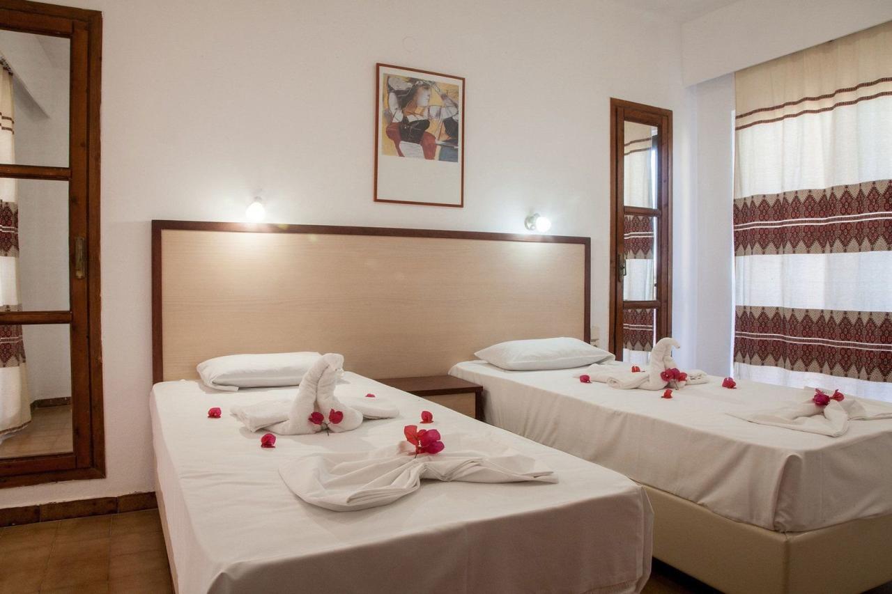Ekavi Hotel