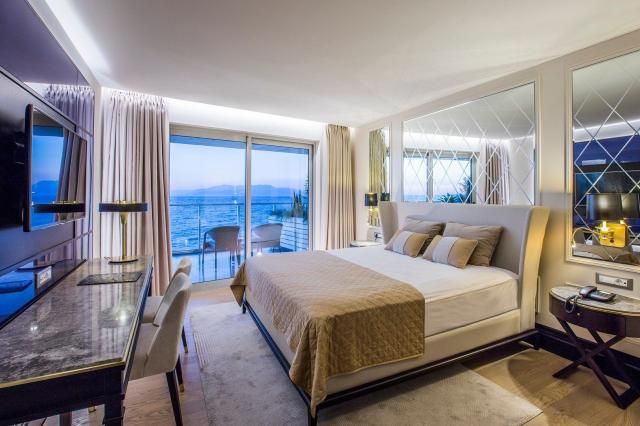 Hotel Charisma De Luxe
