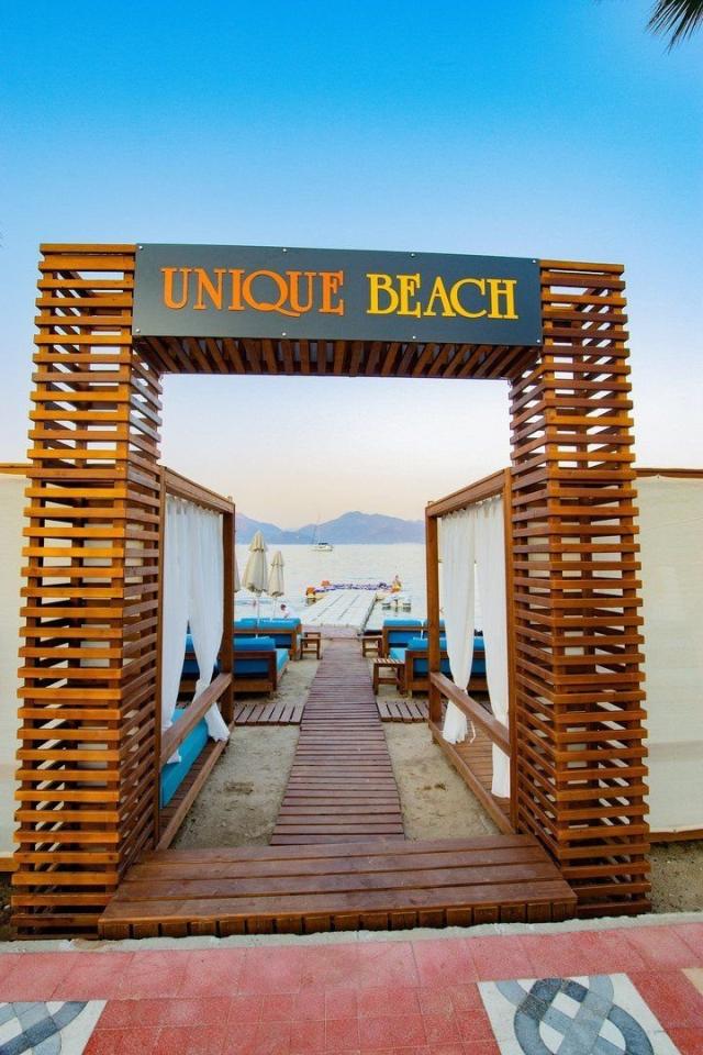 Hotel Class Unique Beach