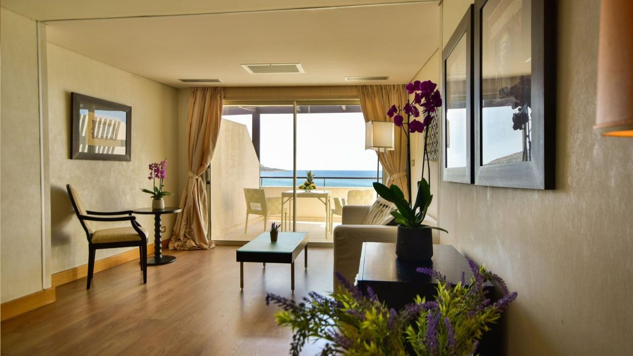 Plaza Resort Hotel