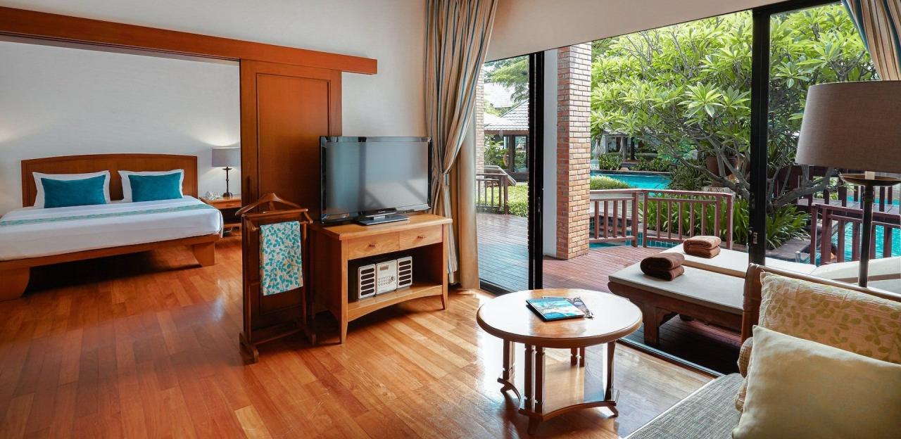 Woodlands Hotel and Resort