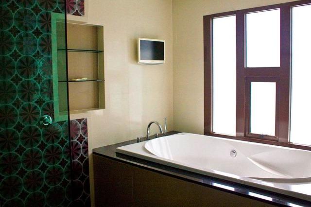 Hotel Z Through By The Zign