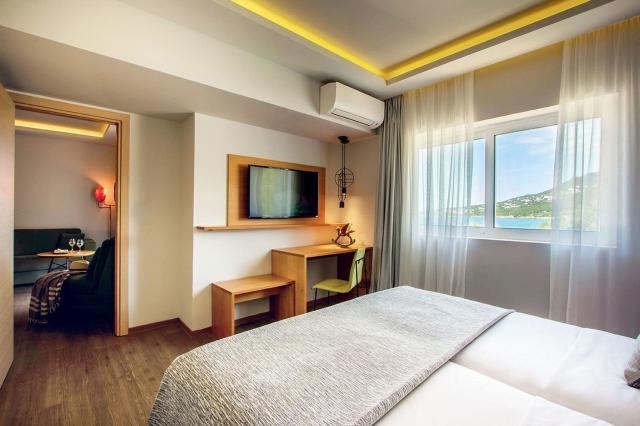 Hotel Dolce Attica Riviera