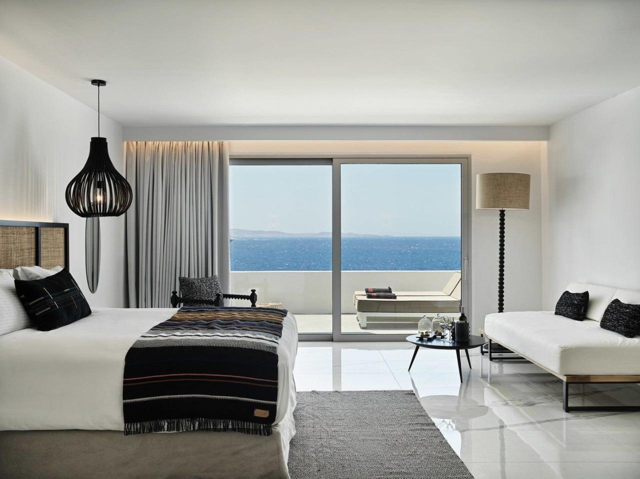 Kouros Hotel And Suites