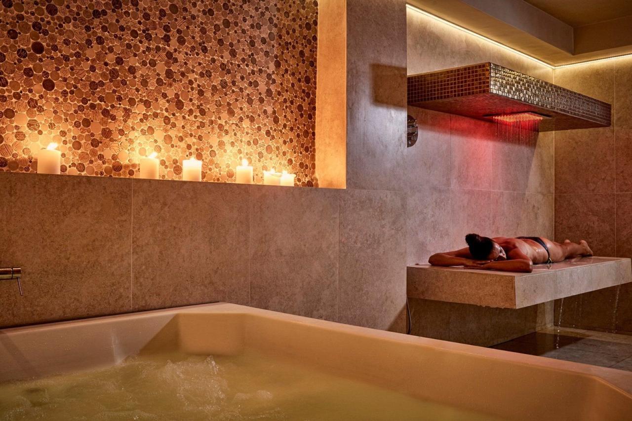 Kouros Hotel And Suites