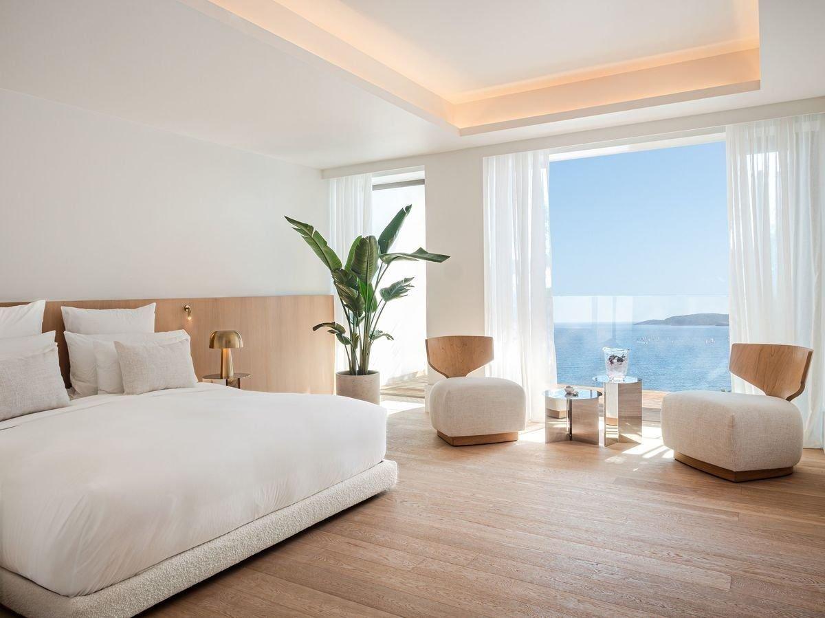 The Roc Club Hotel