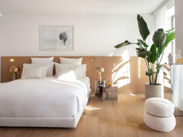 The Roc Club Hotel