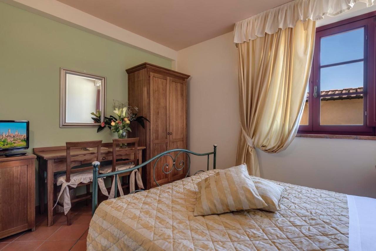 Hotel Casolare le Terre Rosse