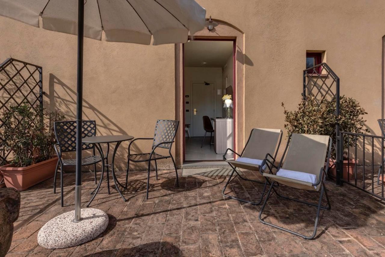 Hotel Casolare le Terre Rosse