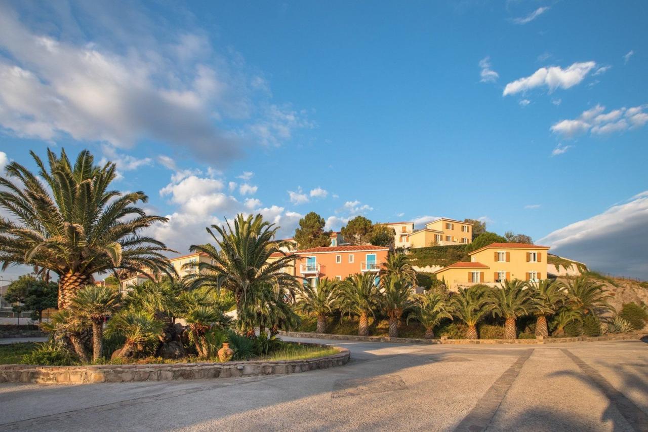 Hotel Aeolian Village Beach Resort