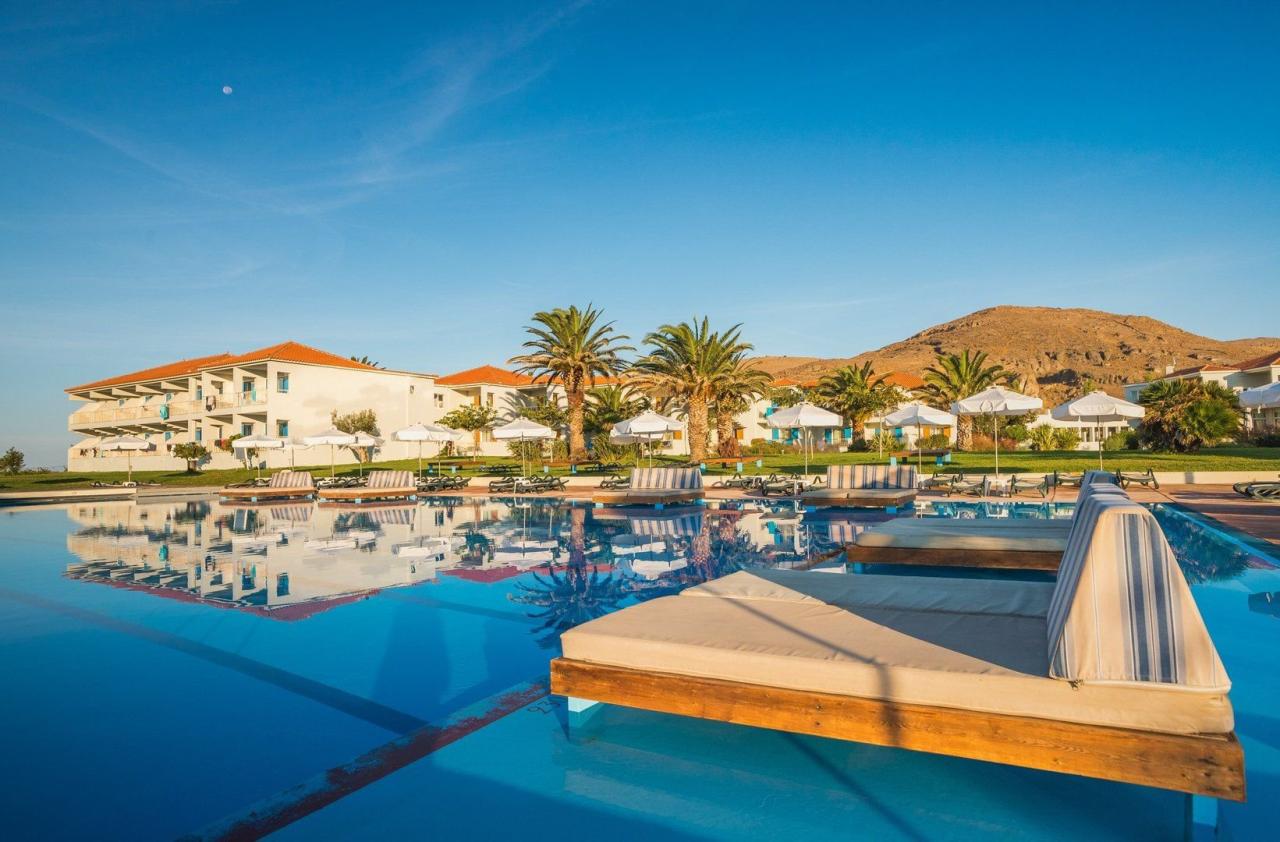 Hotel Aeolian Village Beach Resort