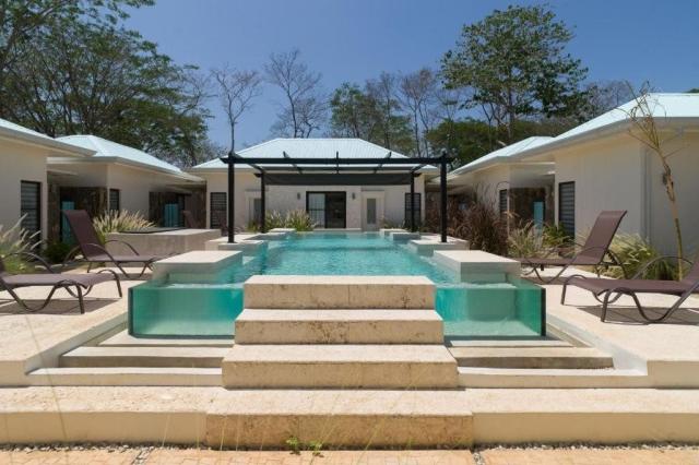 Villas VR Beachwalk Avellanas