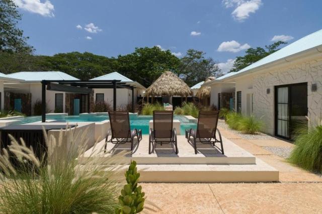 Villas VR Beachwalk Avellanas