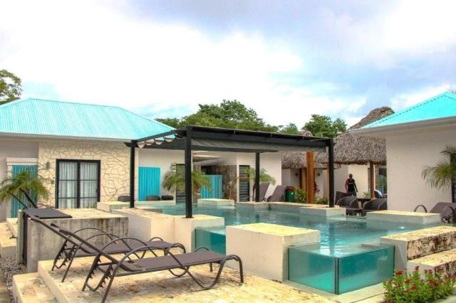 Villas VR Beachwalk Avellanas